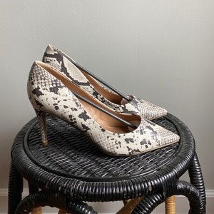 Torrid 4” snakeskin pointed.
